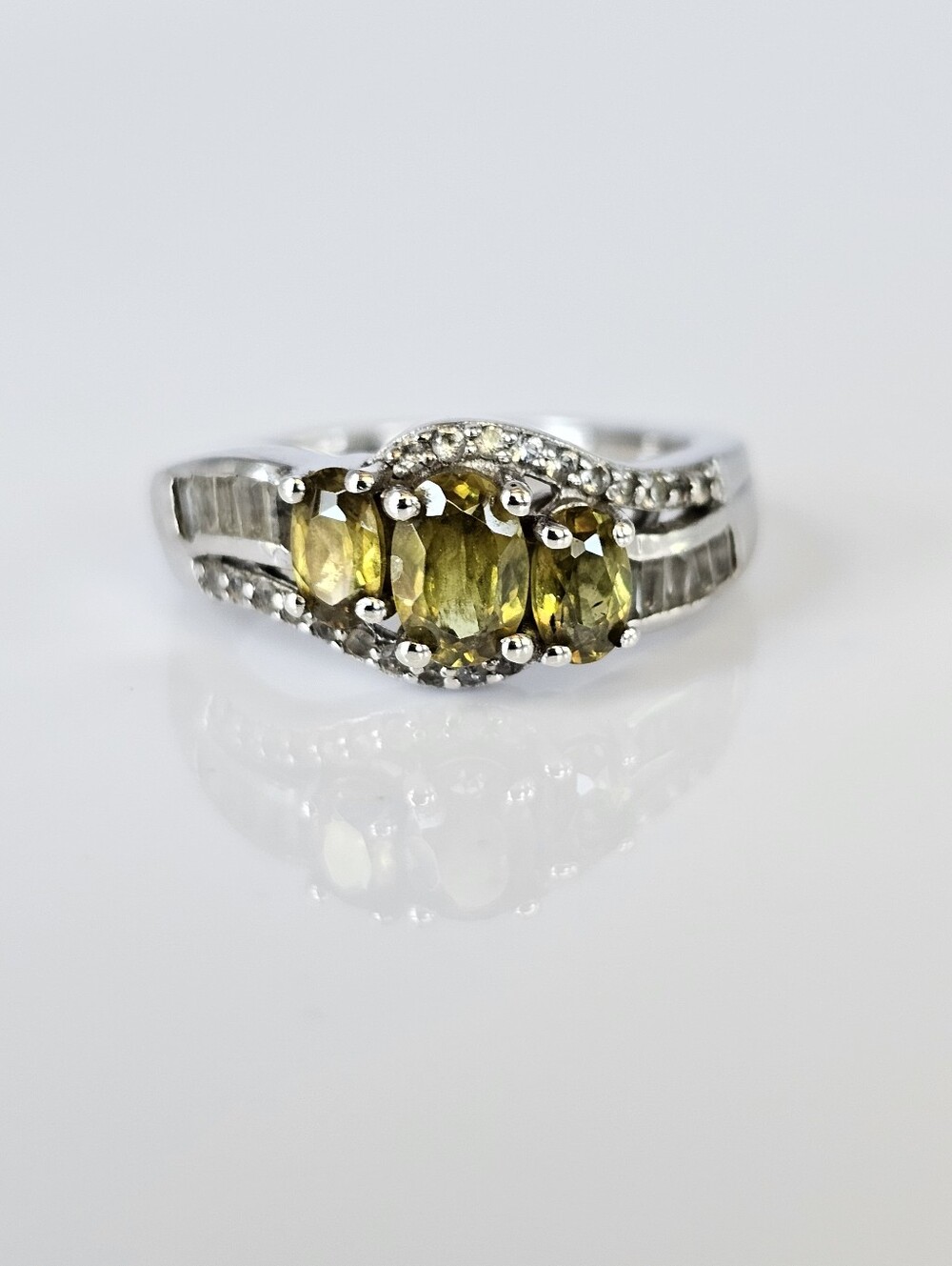 Rare Natural Spene & Diamond Ring Sterling Silver With Platinum Overlay Size 6!